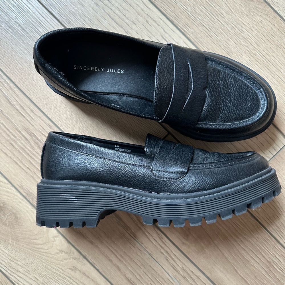 Boutique chunky loafers